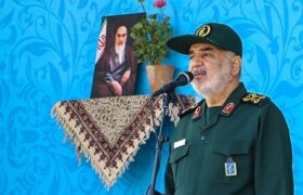 مردم ایران، رهبر انقلاب را تنها نگذاشته‌اند