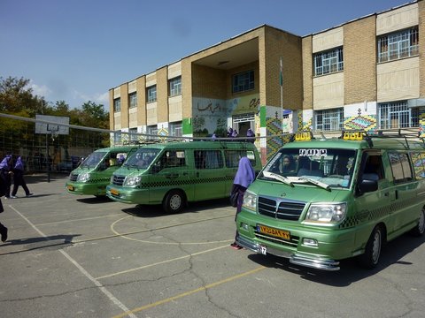افزایش ۲۵ درصدی نرخ کرایه سرویس مدارس اصفهان تصویب شد/ معافیت رانندگان تاکسی، سرویس مدارس و آژانس ها از پرداخت هزینه کارت شهری