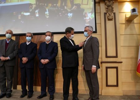 مدال افتخار ملی صادرات به ذوب آهن اصفهان رسید