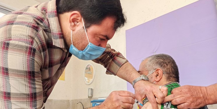 تزریق واکسن کرونا در اصفهان به ۵۵ هزار نفر رسید/ تزریق روزانه ۴ هزار واکسن در استان