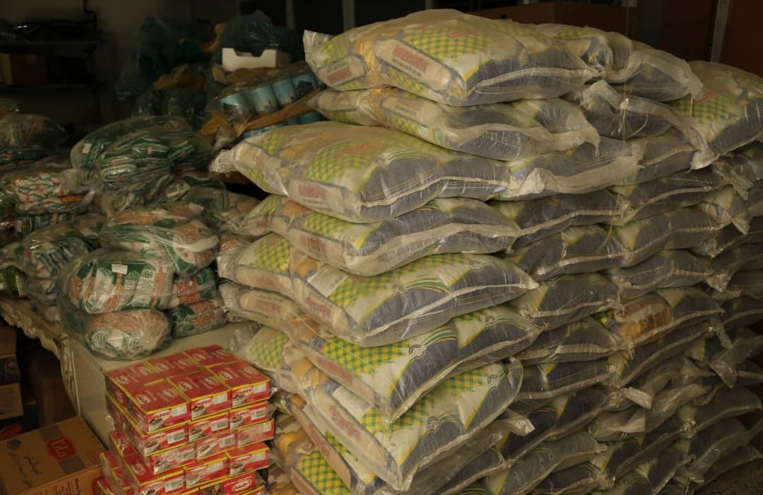 توزیع ۲۰۰ بسته معیشتی و یک هزار پرس غذای گرم در ماه مبارک رمضان