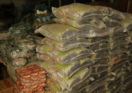 توزیع ۲۰۰ بسته معیشتی و یک هزار پرس غذای گرم در ماه مبارک رمضان