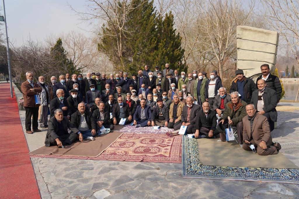 پیشگامان ذوب آهن اصفهان ، جریان سازنده این شرکت را در صنایع کشور جاری ساخته اند