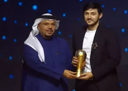 سردار آزمون برنده توپ طلای امارات شد