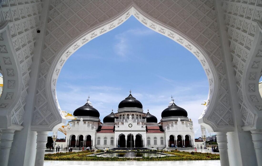 زیباترین مساجد در پرجمعیت‌ترین کشور اسلامی