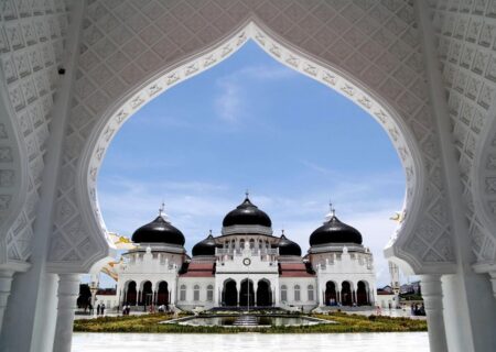 زیباترین مساجد در پرجمعیت‌ترین کشور اسلامی