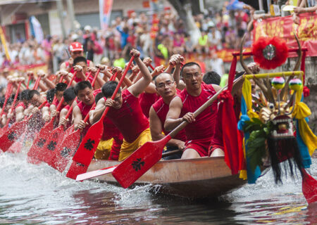 برگزاری جشنواره قایق اژدها در چین