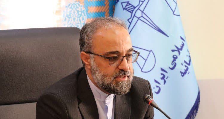 نباید در مطالبه‌گری با دشمن مخرج مشترک داشت