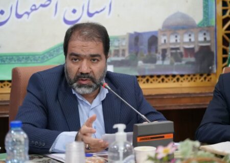 تأکید استاندار اصفهان بر کاهش آسیب‌های اجتماعی در مدارس