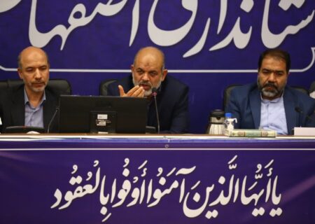 هیچ پروژه‌ای که منجر به کاهش سهم مردم استان اصفهان شود اجرا نشده است