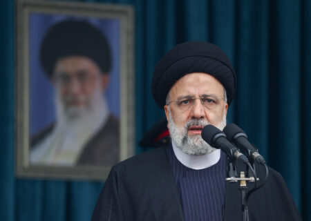 دشمنان تصور می‌کردند با تحریم و تهدید می‌توانند ملت ایران را متوقف کنند