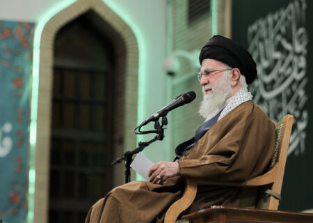 رسانه داخل کشور نباید حرف غربی‌ها را تکرار و برجسته کند