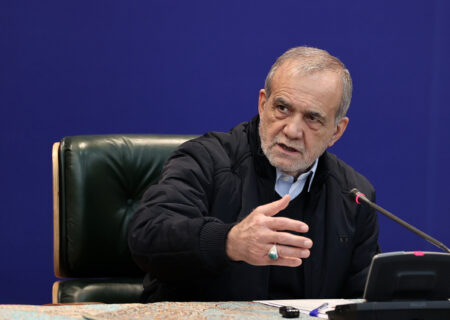  با هرگونه احتکار و گرانفروشی به‌صورت جدی و قاطع برخورد خواهد شد